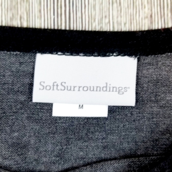 Soft Surroundings Heron Floral Print Tunic Top Black All Over Print Women's M - Picture 5 of 6